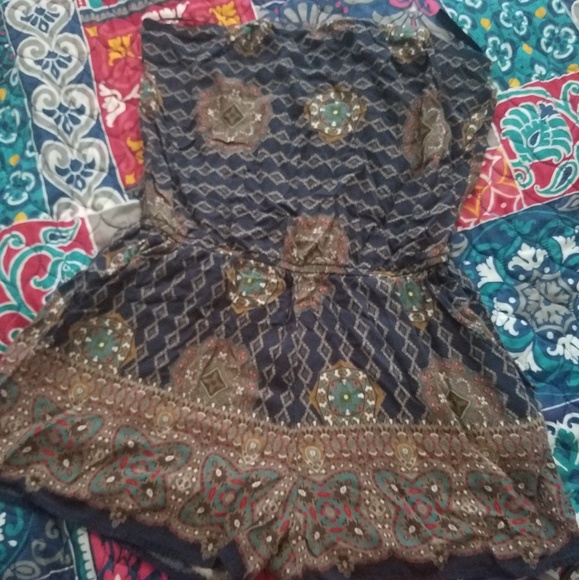 Romper - Picture 2 of 3